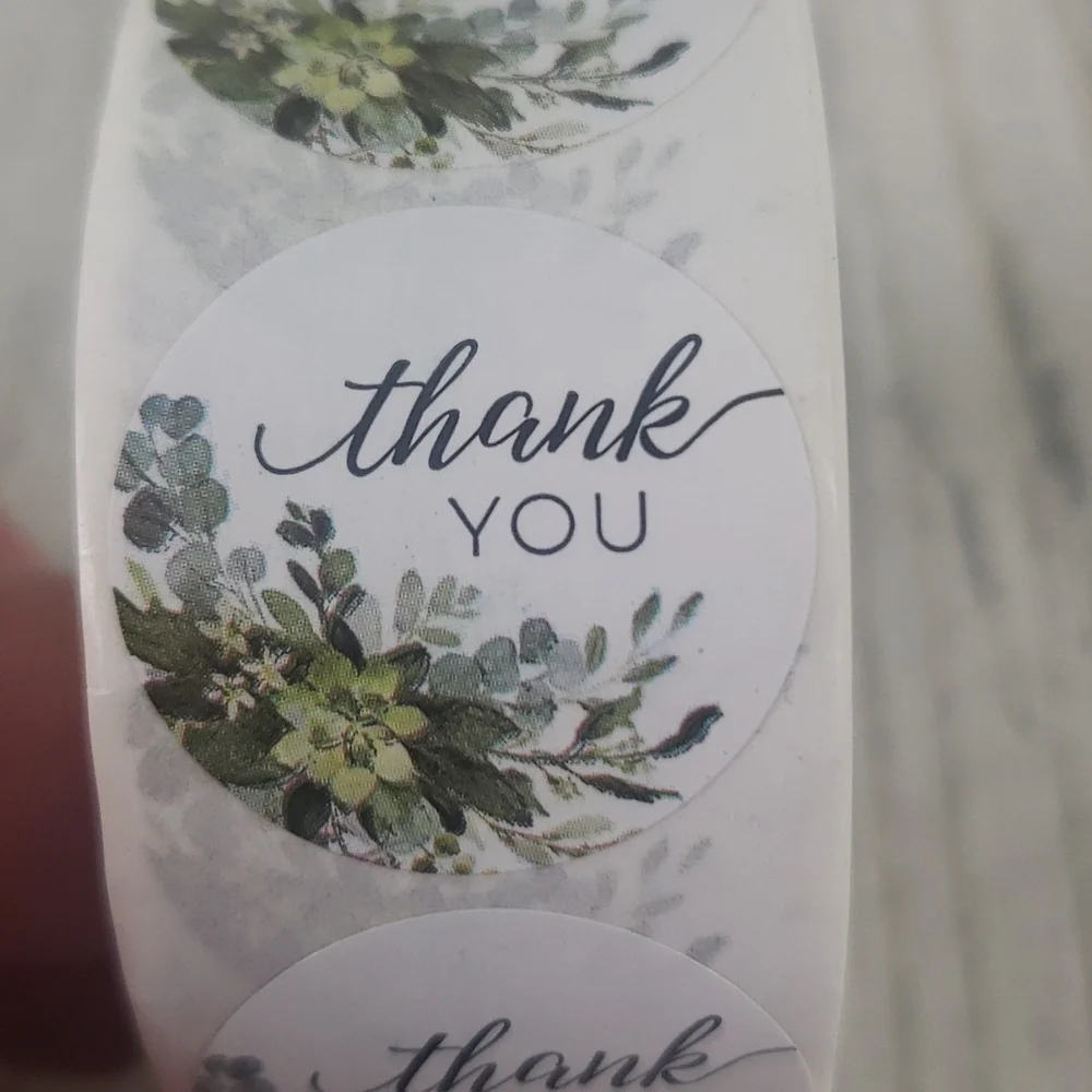 1 roll of 500 white floral Thank You stickers